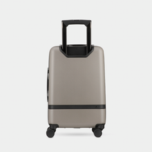 Load image into Gallery viewer, NOMATIC Carry-On Classic - back