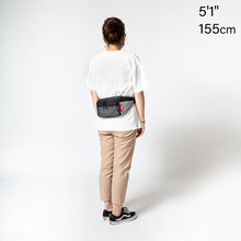 Load image into Gallery viewer, Manhattan Portage Luminosity Alleycat Waist Bag - Lexington Luggage