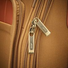 Load image into Gallery viewer, Hartmann Ratio Classic Deluxe 2 Global Carry On Spinner - zipper pulls