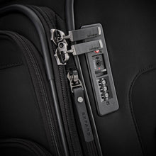 Load image into Gallery viewer, Samsonite Silhouette 17 Large Spinner - tsa lock