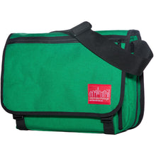 Load image into Gallery viewer, Manhattan Portage Europa (Md) with Back Zipper and Compartments - Lexington Luggage