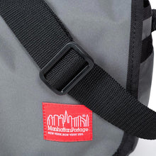 Load image into Gallery viewer, Manhattan Portage Downtown Sohobo Bag (SM) - Lexington Luggage