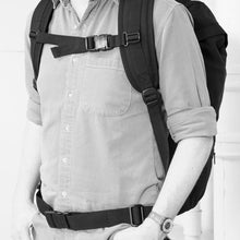 Load image into Gallery viewer, Manhattan Portage Hiker Backpack 3 - Lexington Luggage