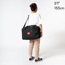 Load image into Gallery viewer, Manhattan Portage Hamptons Weekender - Lexington Luggage
