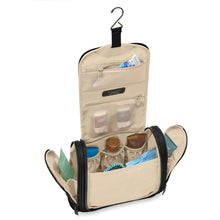 Load image into Gallery viewer, Briggs &amp; Riley Baseline Deluxe Hangable Kit - inside

