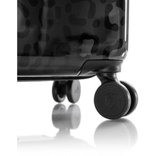 Load image into Gallery viewer, Heys Black Leopard 21&quot; Fashion Spinner - Wheels
