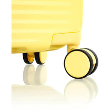 Load image into Gallery viewer, Heys Pastel 30 &quot; Expandable Spinner - Wheels
